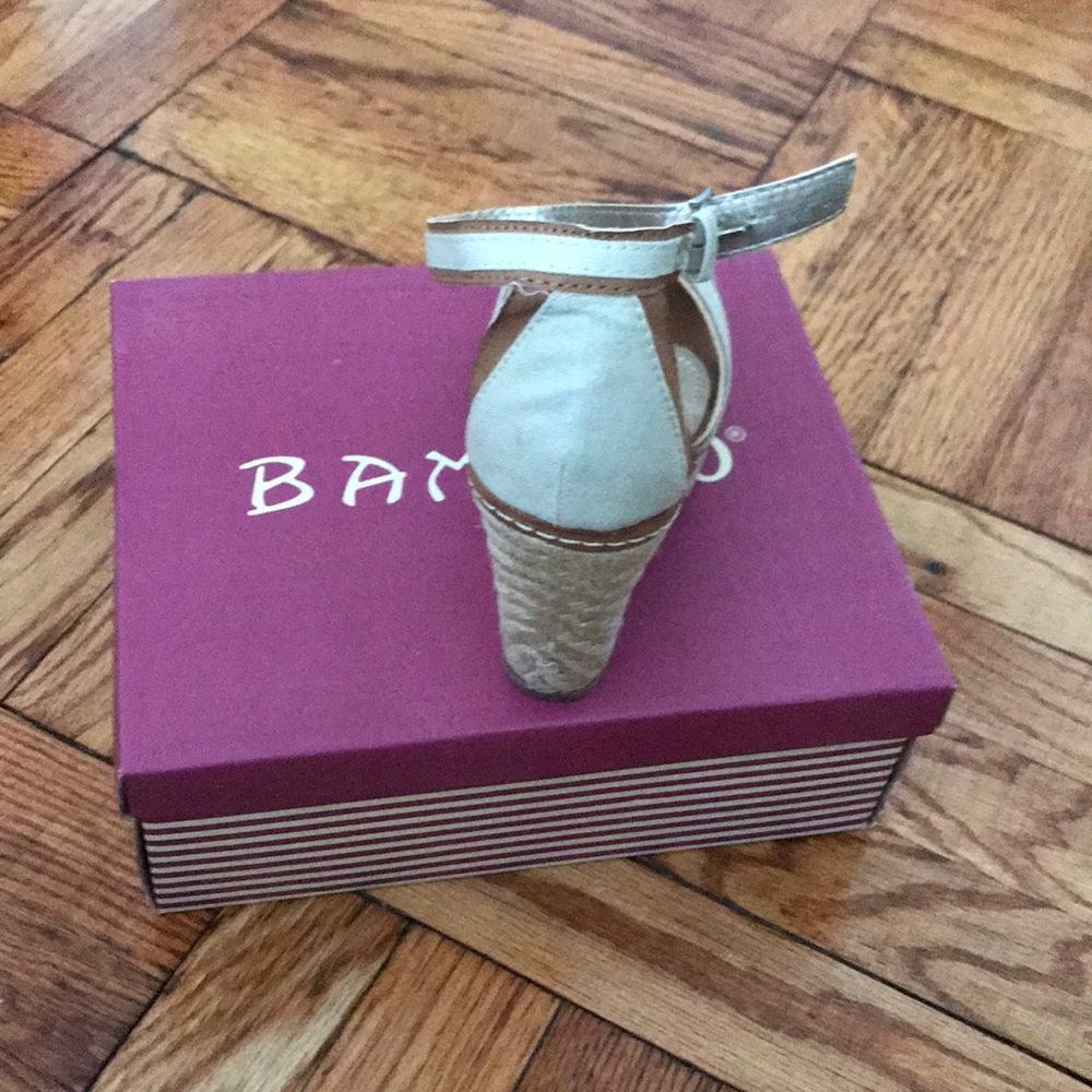 Shoes - Picture 3 of 4